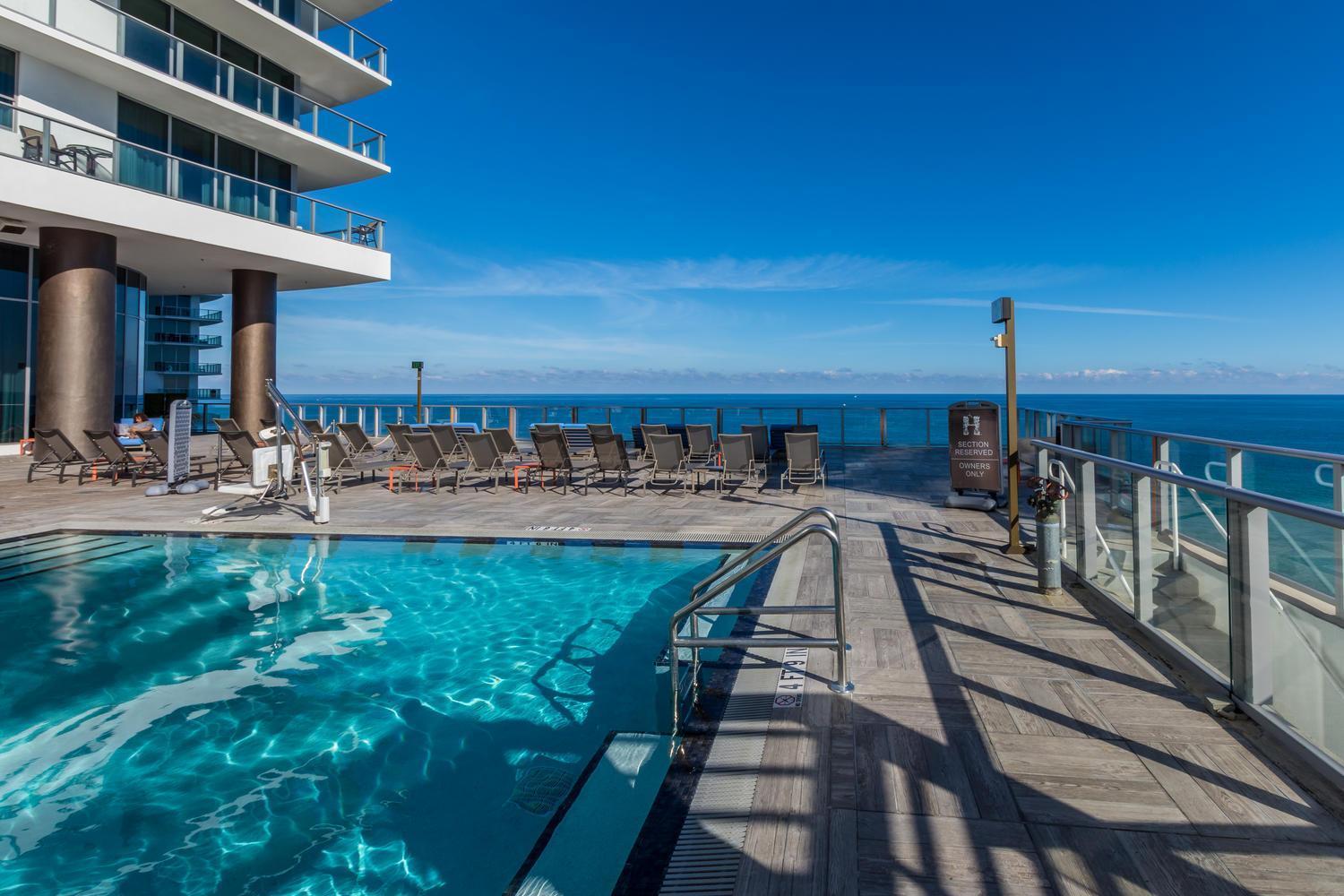 Wake Up To The Sound Of Waves In A Stylish Condo In A Luxury Resort Hollywood Exterior foto