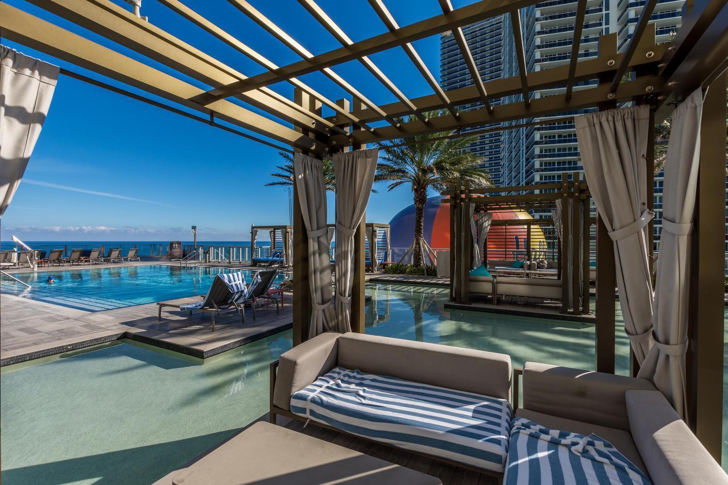 Wake Up To The Sound Of Waves In A Stylish Condo In A Luxury Resort Hollywood Exterior foto